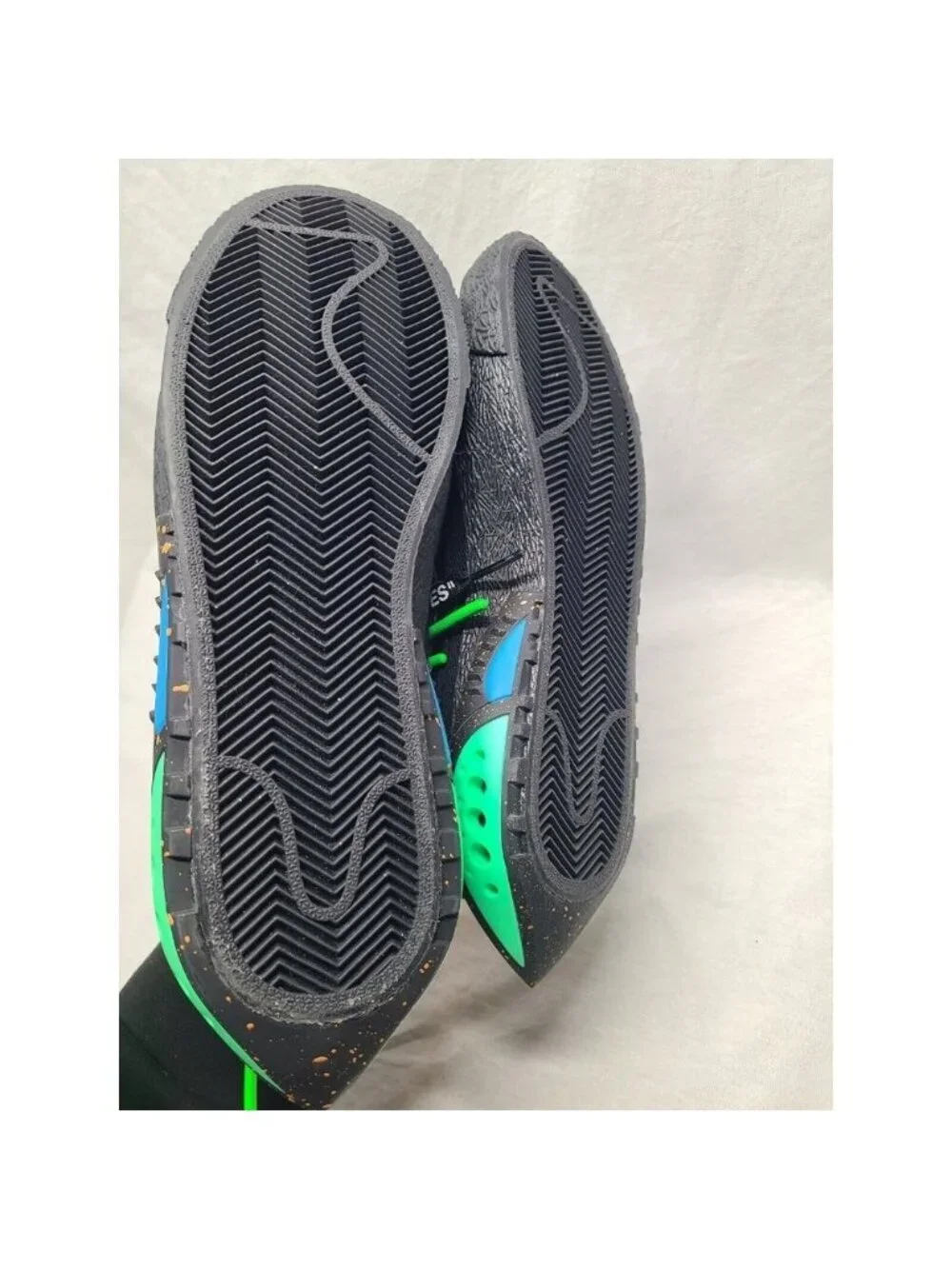 Nike Blazer Low x Off-White ‘77 Black Electro Green Mens Size 6.5 DH7863-100